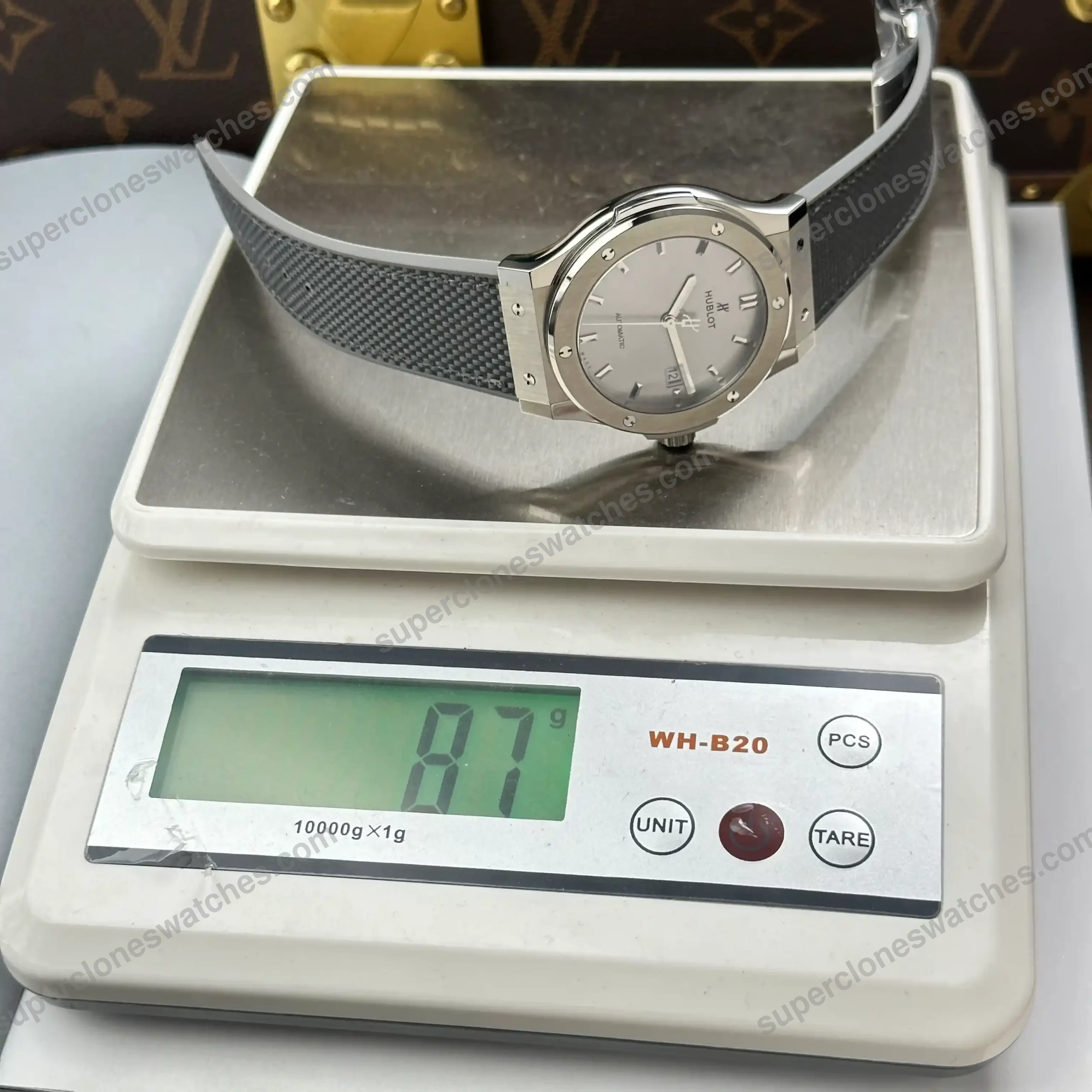 Super-Clone-Hublot-Classic-Fusion-Essential-Grey-42mm-Titanium-6