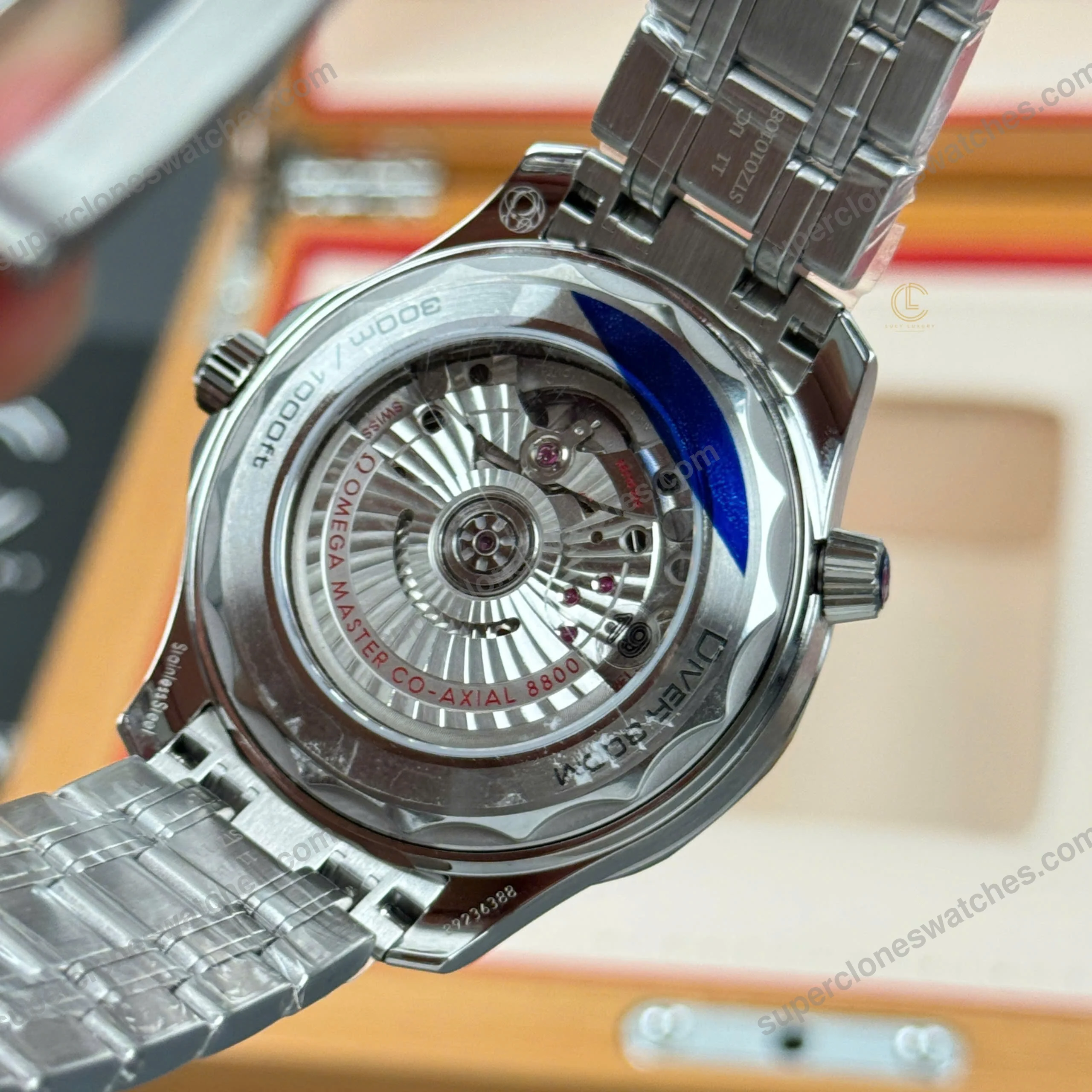 Super-Clone-Omega-Seamaster-Diver-300M-42mm-Green-Dial-11