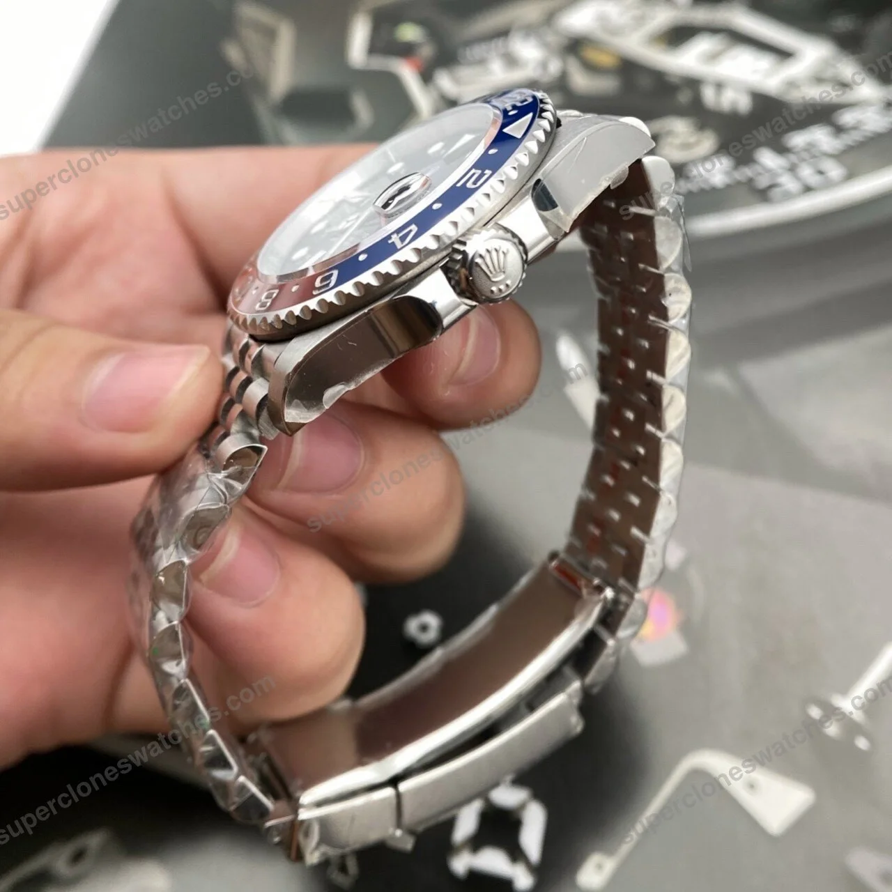 Super-Clone-Rolex-GMT-Master-II-126710BLRO-Pepsi-Jubilee-6