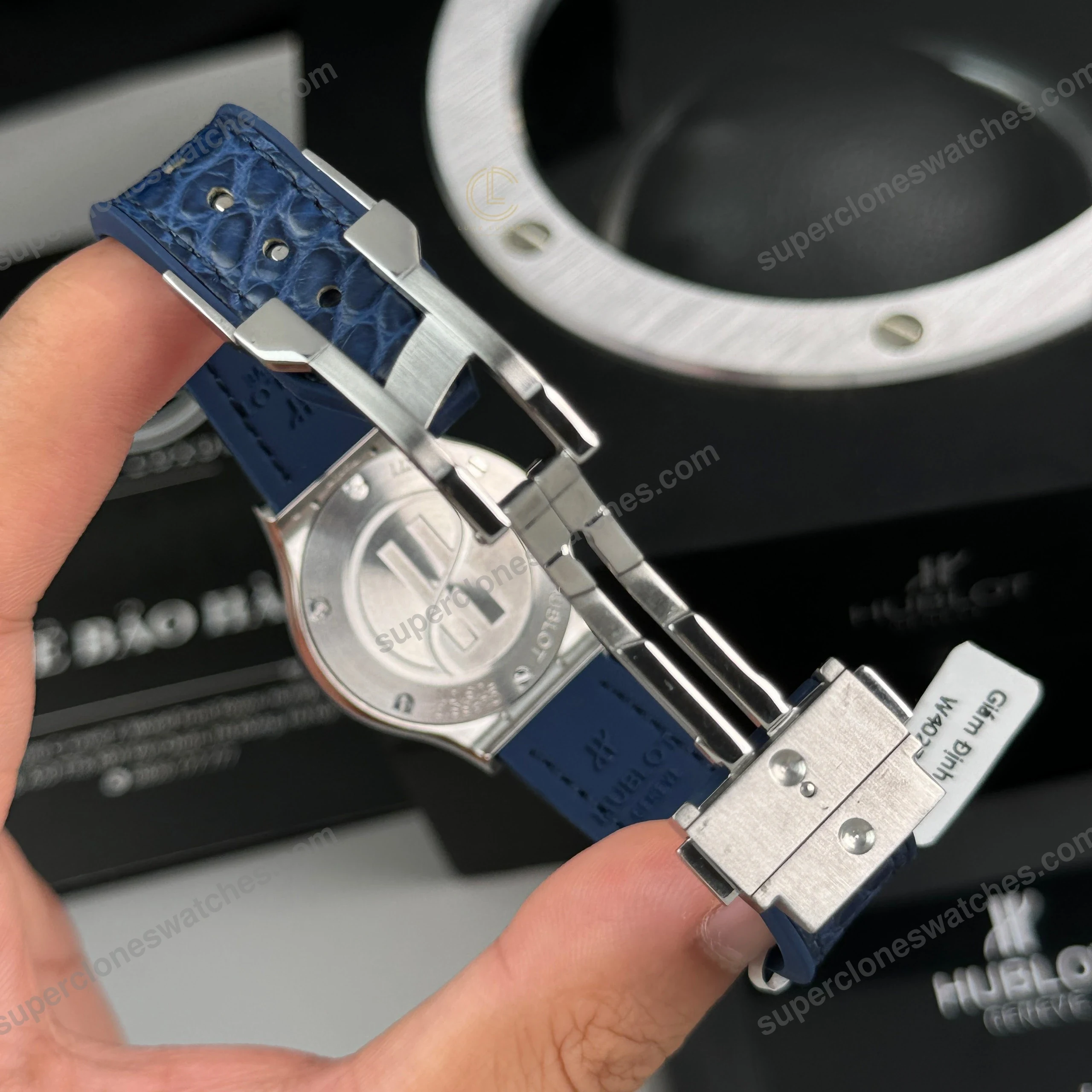Super-Clone-Hublot-Classic-Fusion-Diamonds-Moissanite-Pave-33mm-Blue-Dial-–-Ha-6