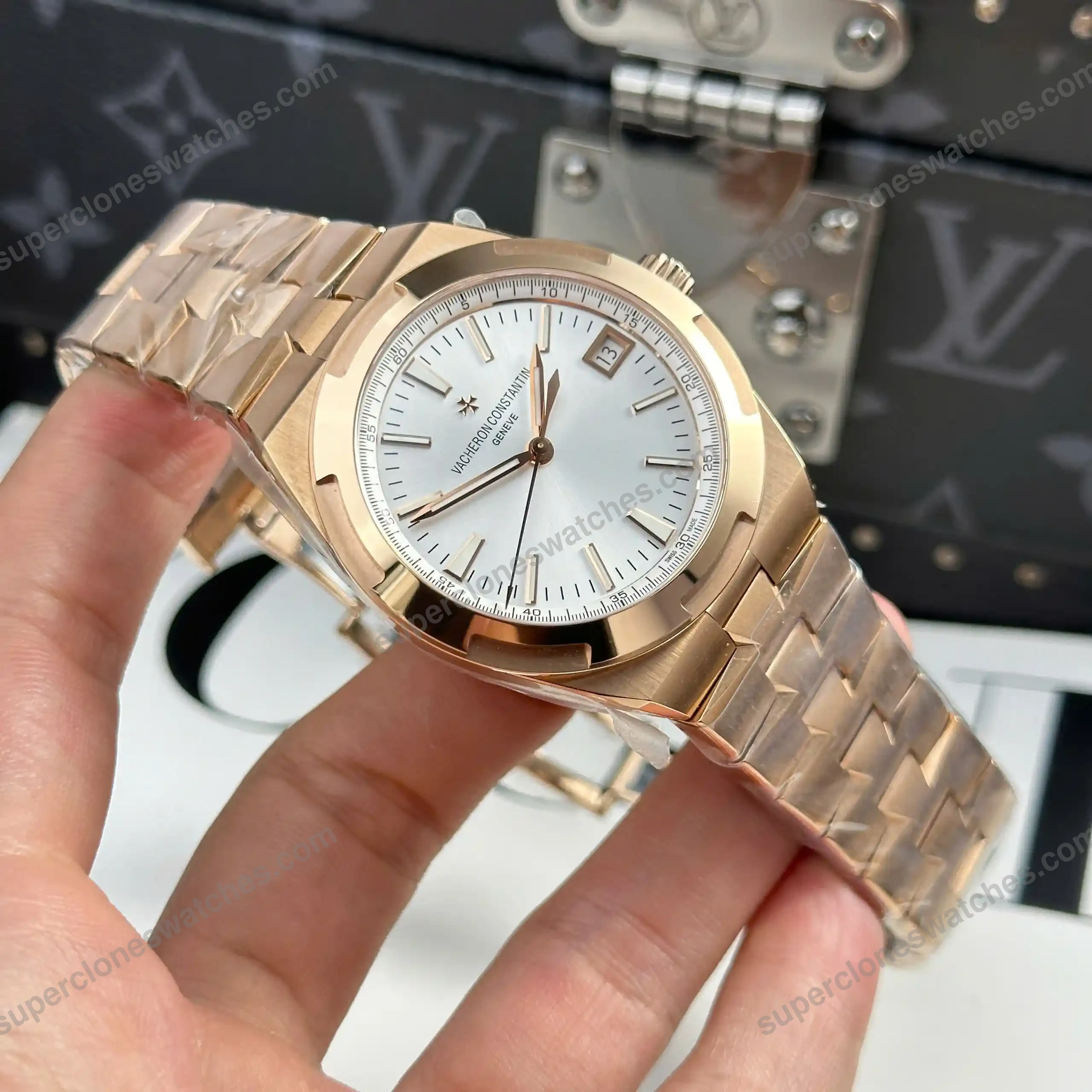 Super-Clone-Vacheron-Constantin-Overseas-4500V000R-B127-41mm-4