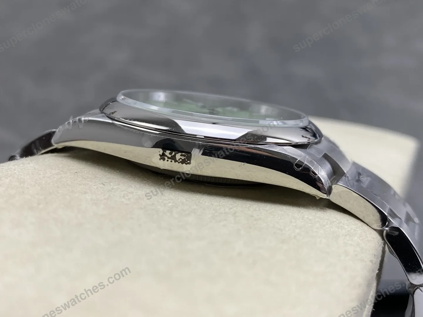 super-clone-rolex-oyster-perpetual-277200-pistachio-dial-view-6