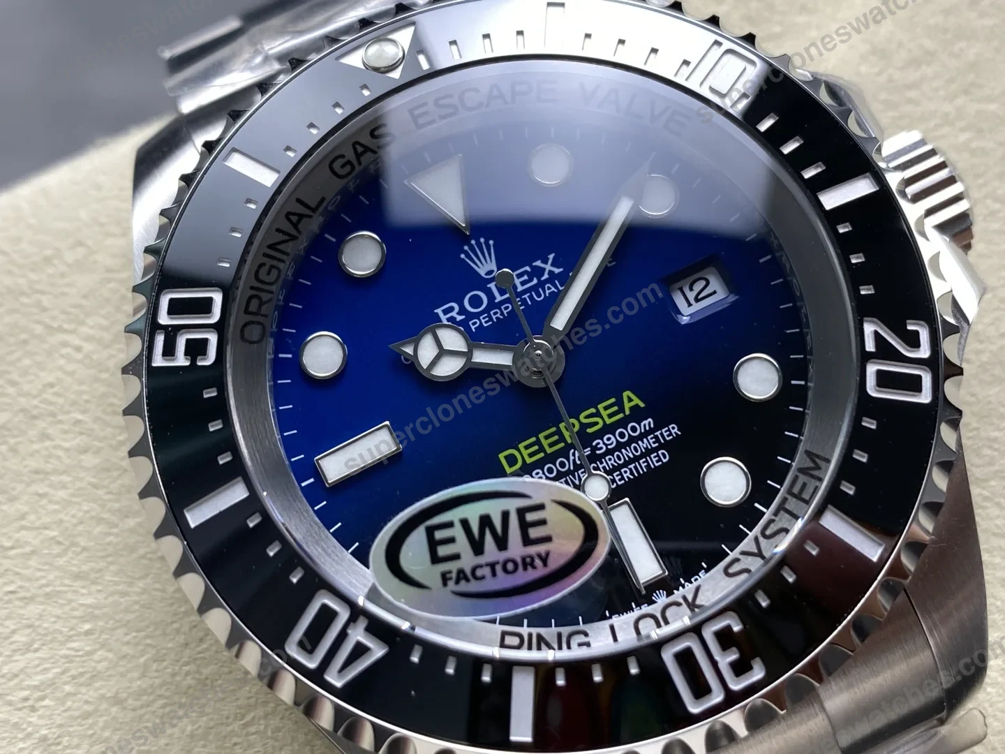 super-clone-rolex-deepsea-sea-dweller-view-2