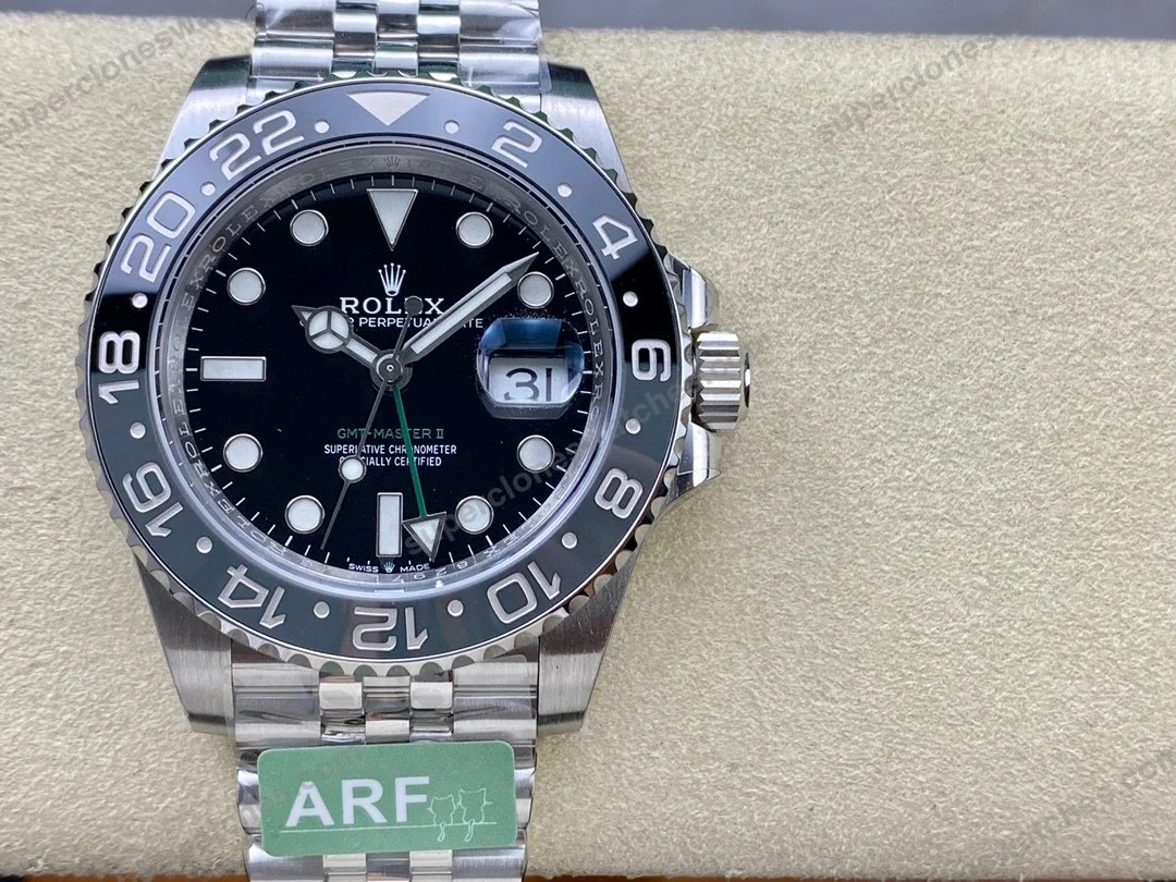 Super-Clone-Rolex-GMT-Master-II-126710GRNR-Bruce-Wayne-Jubilee-2024-8