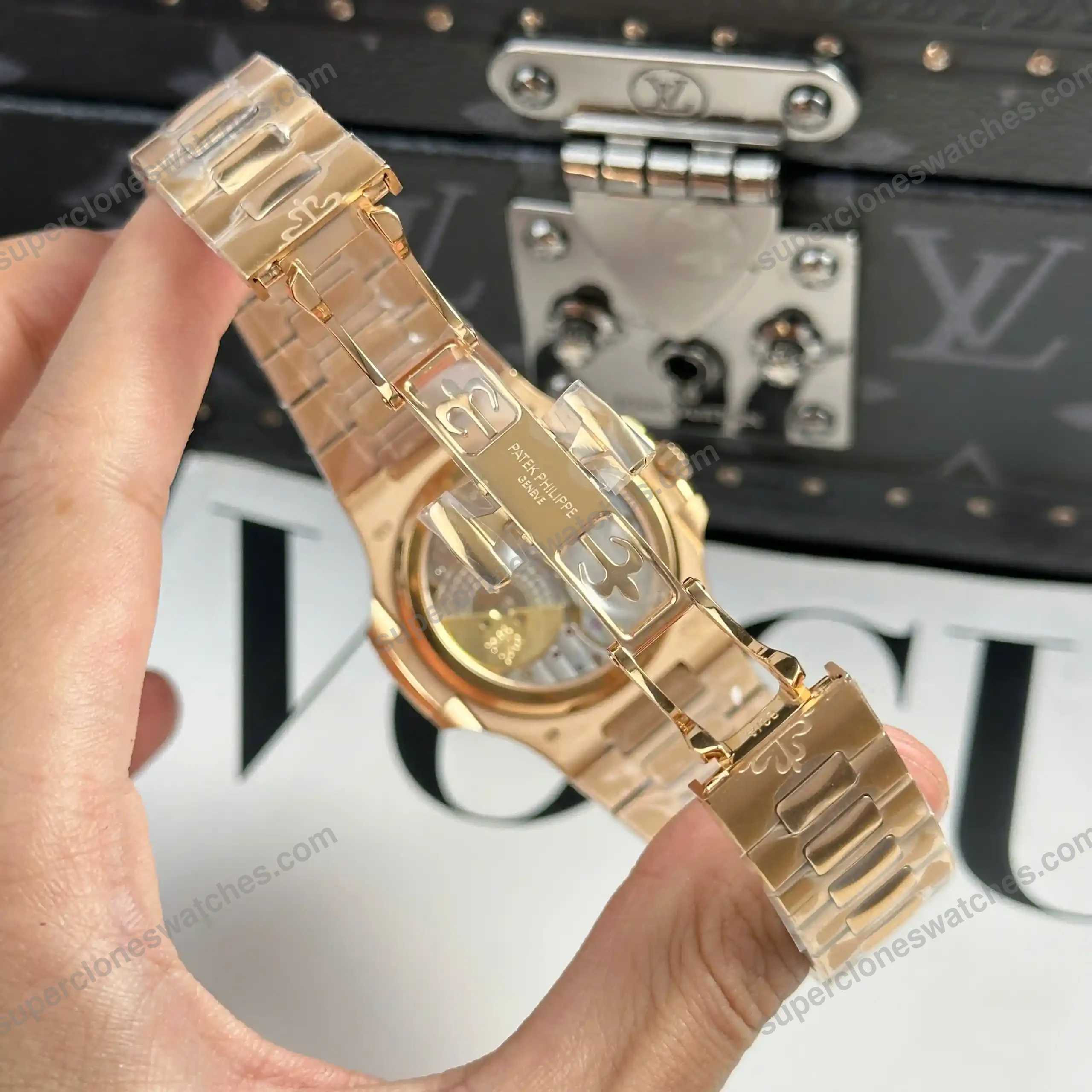 Super-Clone-Patek-Philippe-Nautilus-57121R-–-001-Grey-Dial-V3-8-1