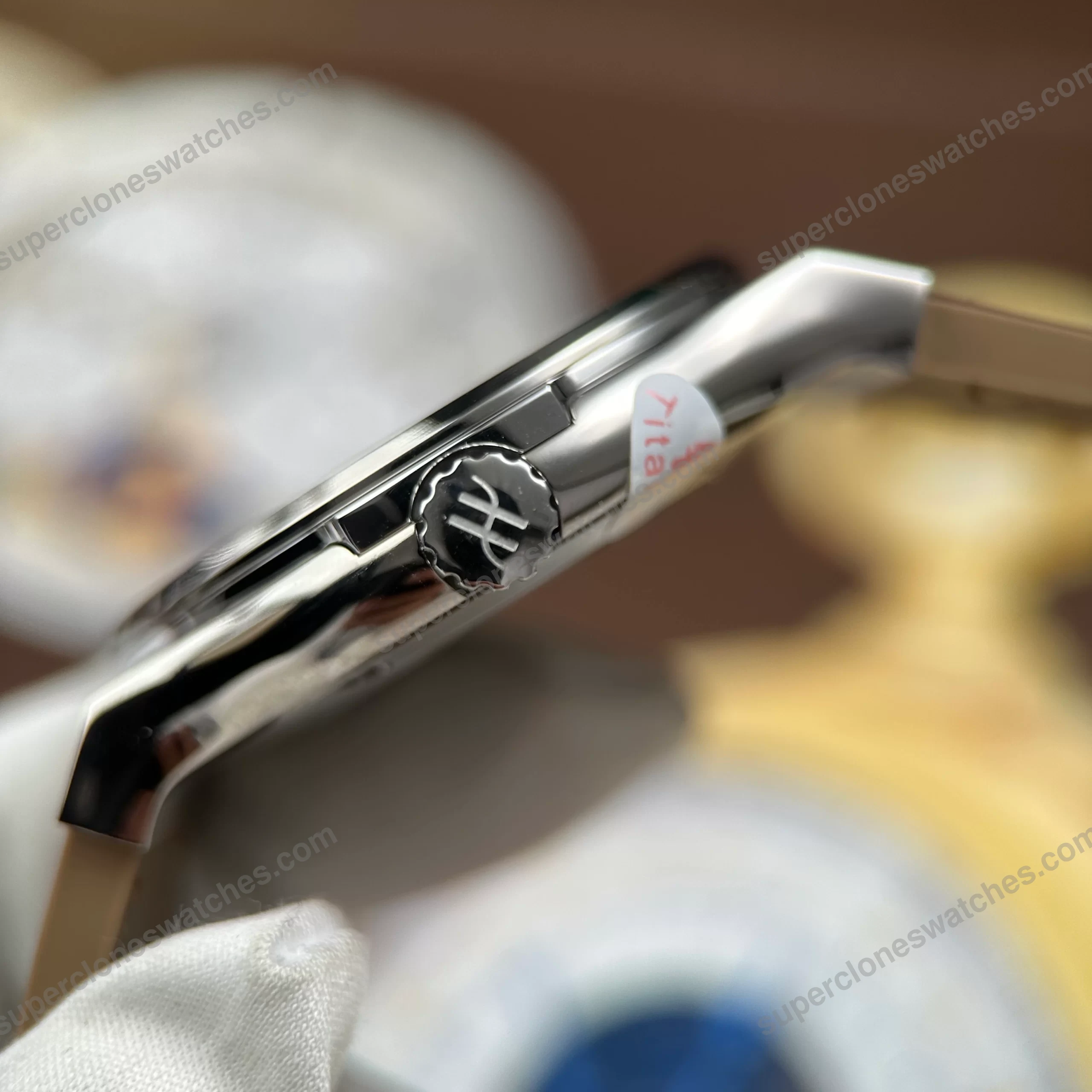 Super-Clone-Hublot-Classic-Fusion-42mm-Sundunt-Dial-Titanium-6