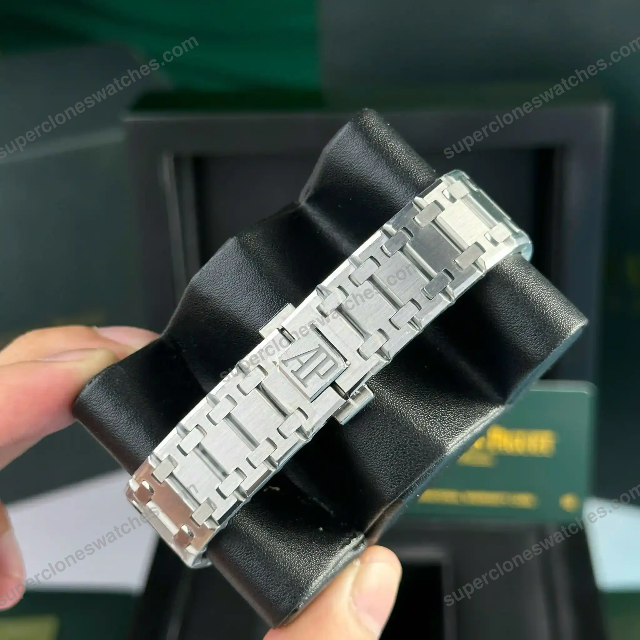 Super-Clone-Audemars-Piguet-Royal-Oak-Jumbo-Extra-Thin-16202ST.OO_.1240ST.0-8