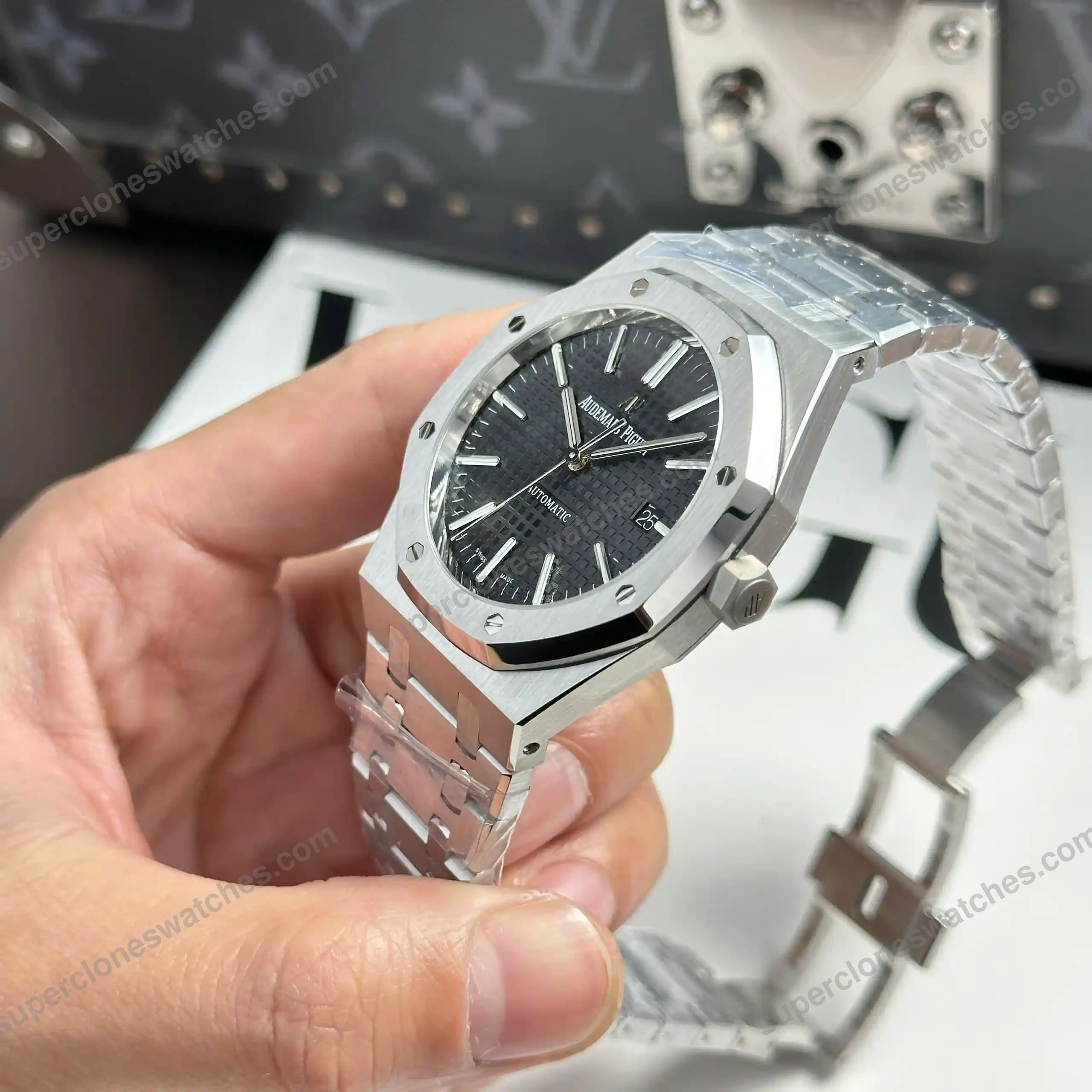 Super-Clone-Audemars-Piguet-Royal-Oak-Selfwinding-15400ST.OO_.1220ST.01.A-41mm-8