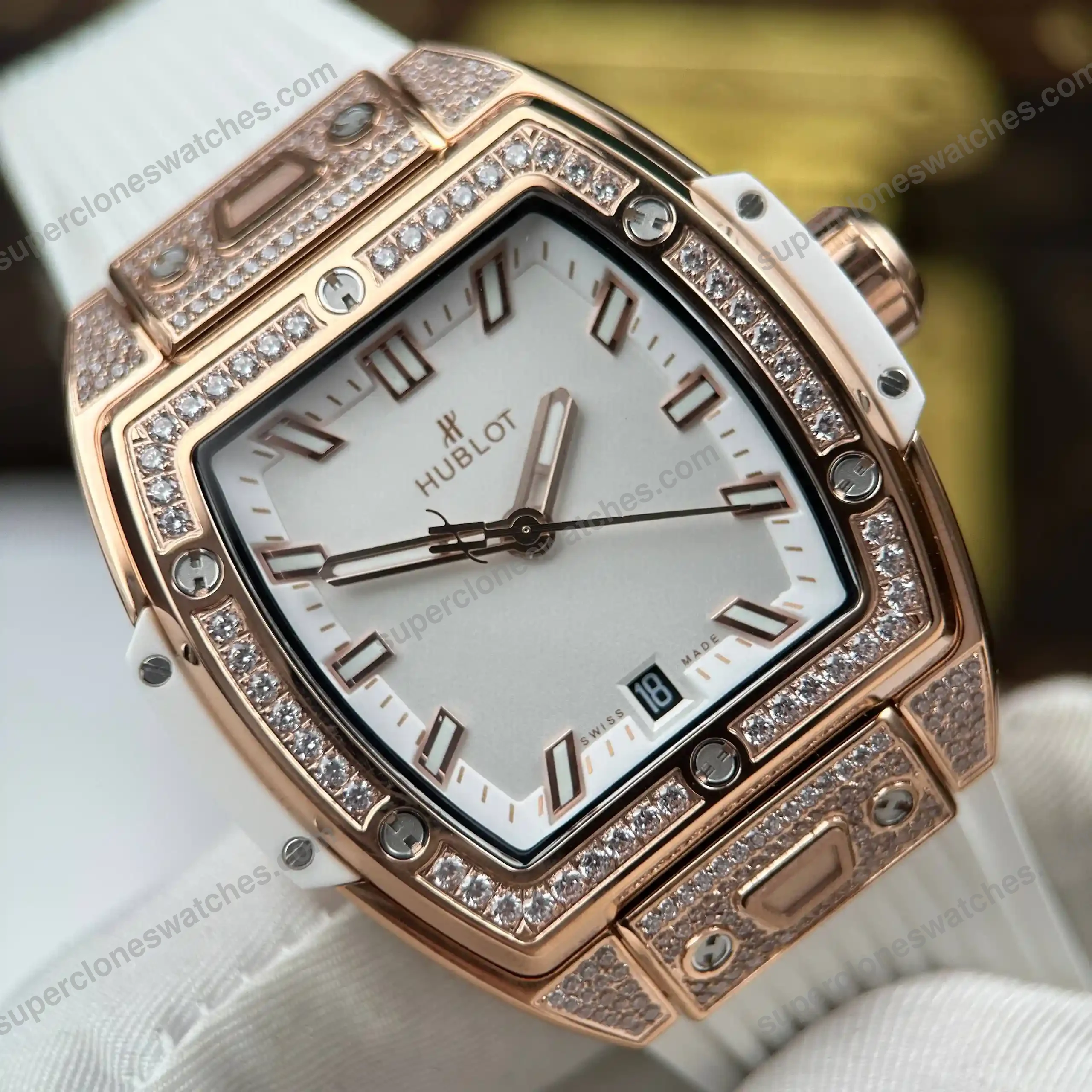 Super-Clone-Hublot-Spirit-of-Big-Bang-King-Gold-White-Pave-662.OE_.2080.RW_.1604-5