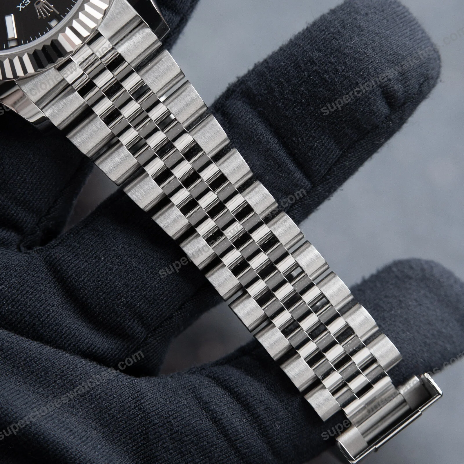 Super-Clone-Rolex-Sky-Dweller-Bright-black-Dial-336934-Jubilee-5