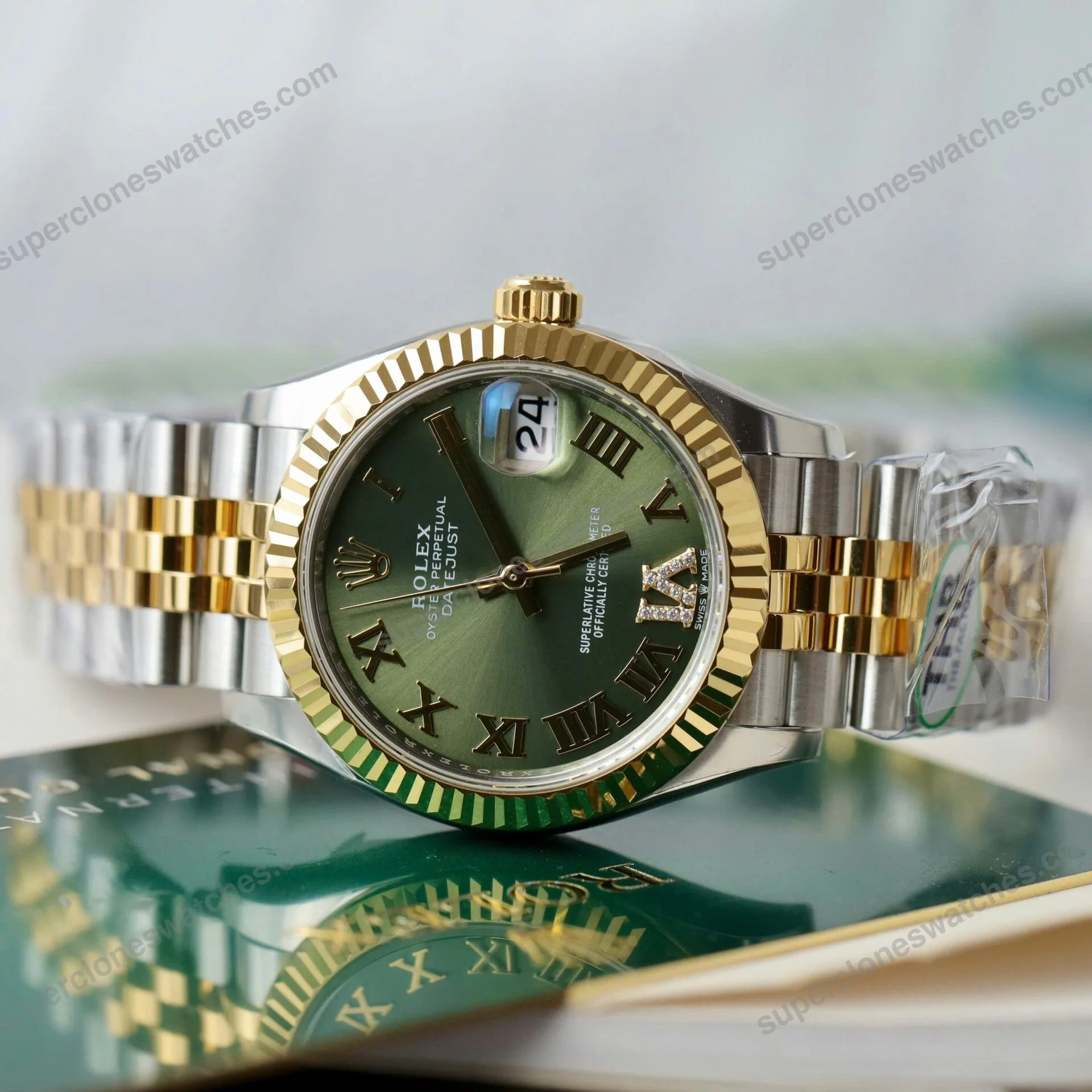 Super-Clone-Rolex-Datejust-Olive-Green-Roman-Diamond-Dial-126233-0025-36-mm-4