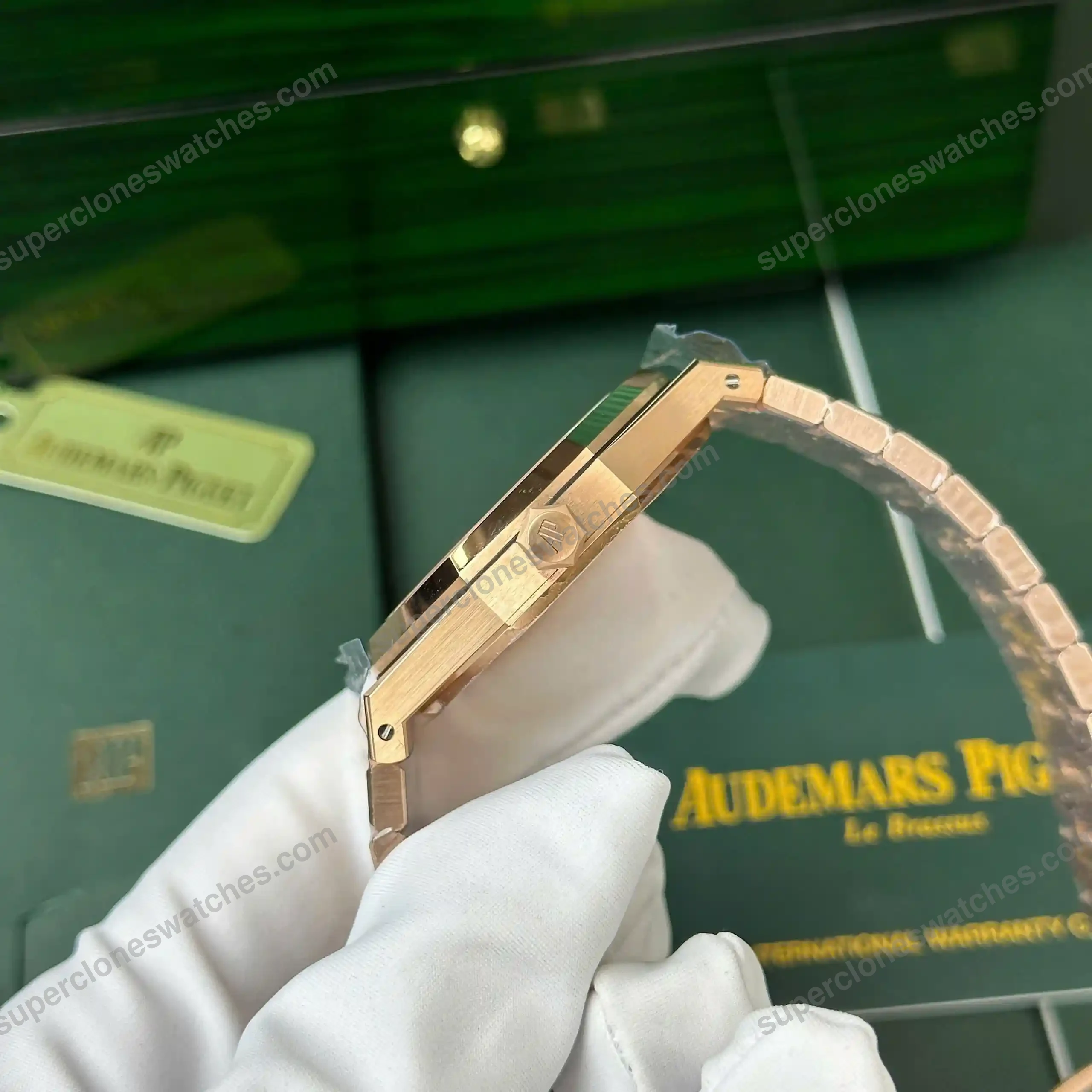 Super-Clone-Audemars-Piguet-Royal-Oak-15407OR.OO_.1220OR.01-8211-7